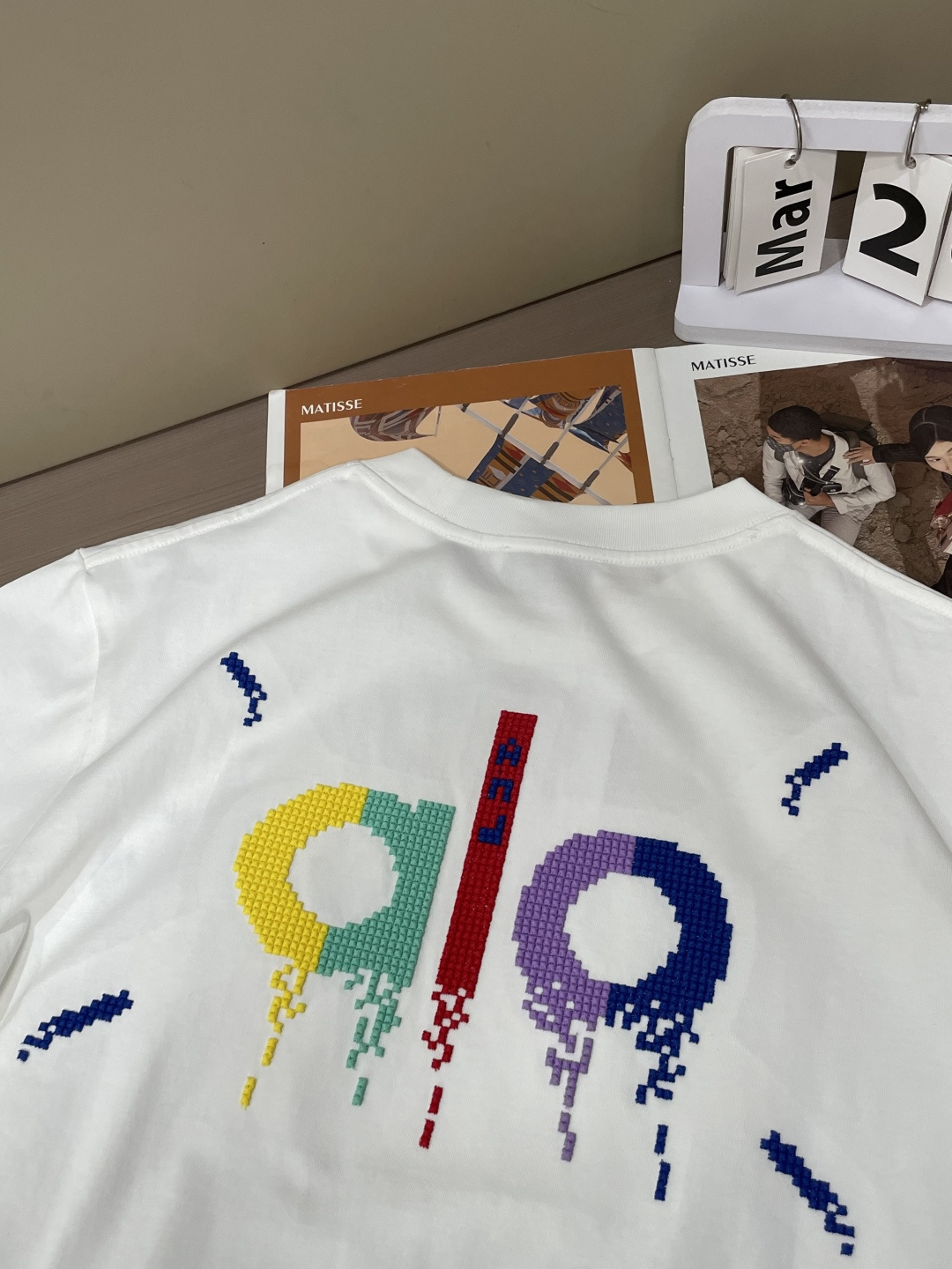 alo 2026春夏新款首发专柜最新款短袖圆领T恤 高端订制 设计前卫时尚！品牌logo重工艺设计 高端