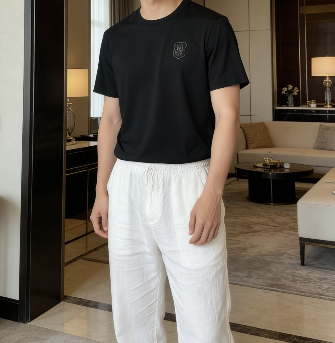 loro Piana家 2026春夏最新盾牌🛡️男士圆领T恤衫，精选全进口客供顶级丝光棉面料，胸前标志性