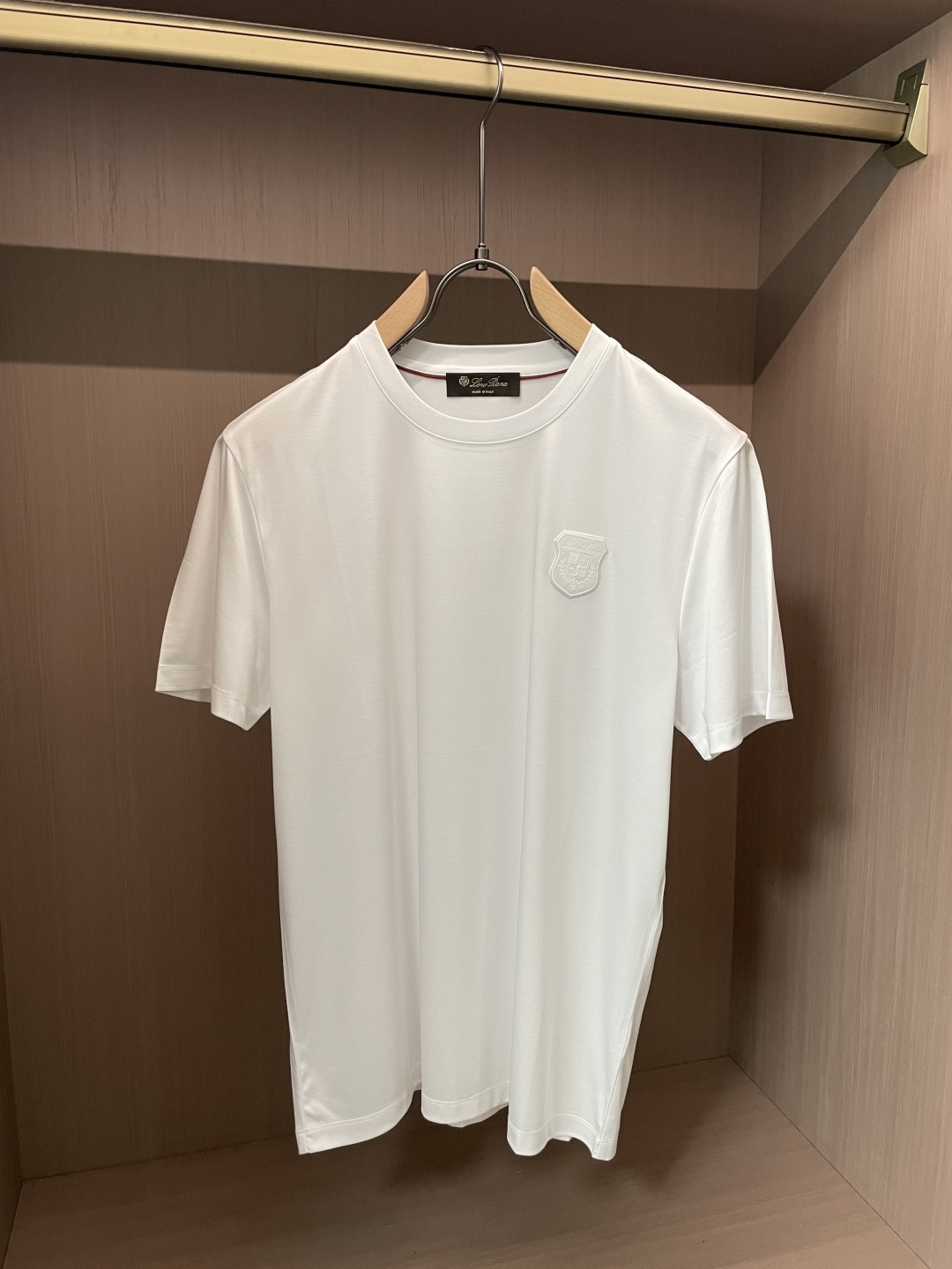loro Piana家 2026春夏最新盾牌🛡️男士圆领T恤衫，精选全进口客供顶级丝光棉面料，胸前标志性