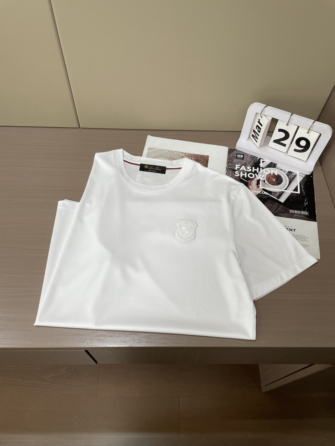 loro Piana家 2026春夏最新盾牌🛡️男士圆领T恤衫，精选全进口客供顶级丝光棉面料，胸前标志性