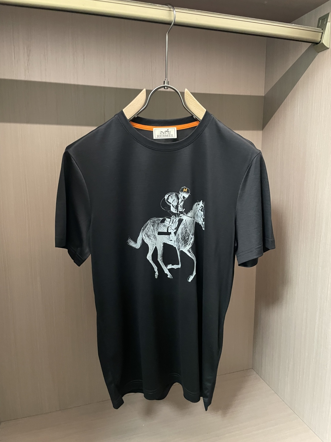 爱*仕 2026春夏最新骑士赛马印花男士圆领T恤衫，胸前极具代表性的骑士赛马图案，采用高端重工的2500