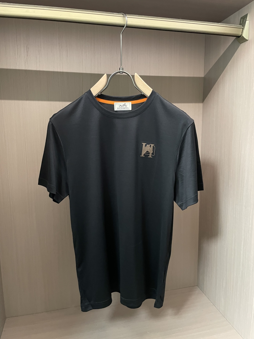 爱*仕 26ss春夏最新男士圆领T恤衫，胸前极经典H➕马头🐴图案设计 带来强烈的视觉感官，品牌标识度极高