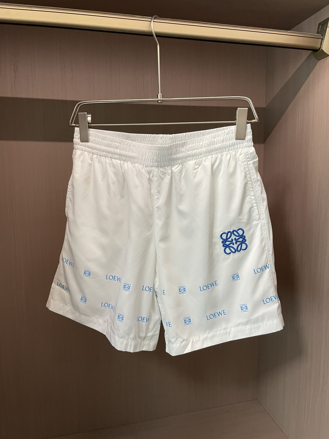 Loewe 2026ss夏装最新款 休闲沙滩裤 速干！精致时髦 视觉效果突出 显瘦修饰腿型！运动感十足！
