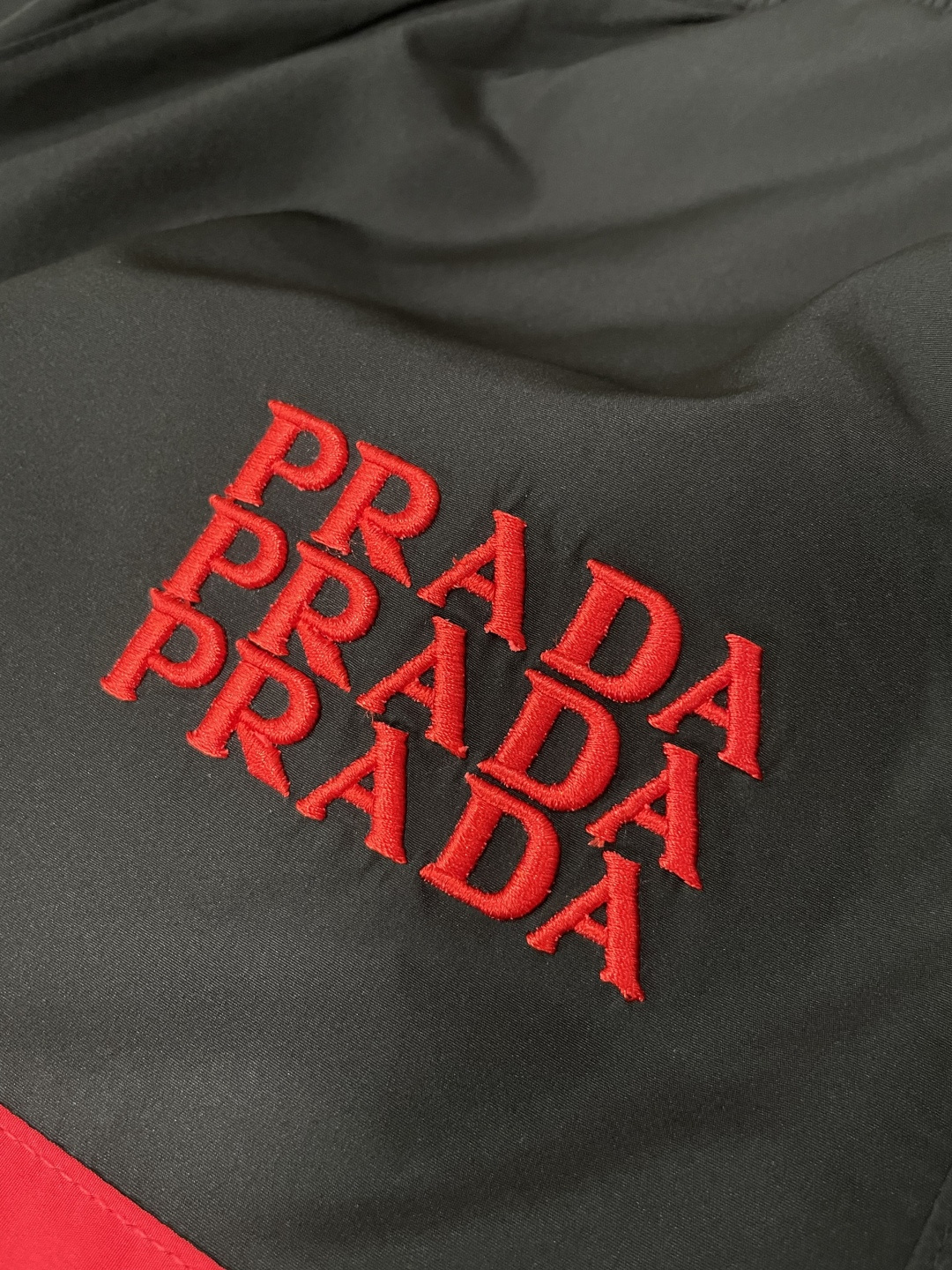 Prad 2026ss夏装最新款 休闲沙滩裤 速干！精致时髦 视觉效果突出 显瘦修饰腿型！运动感十足！适