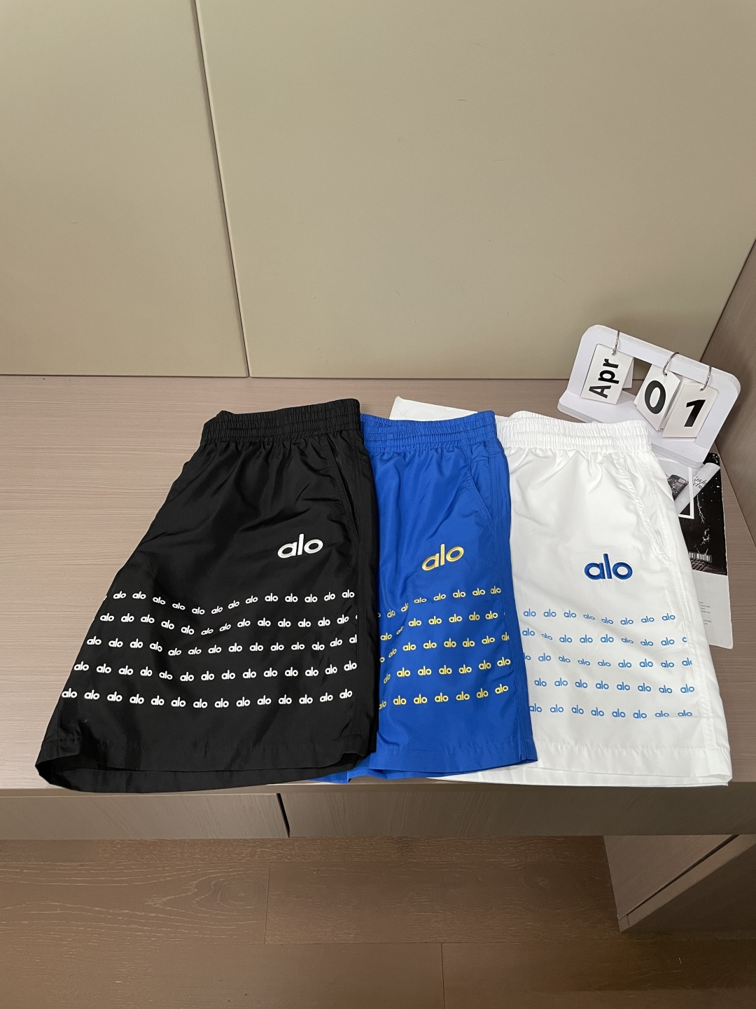 alo 2026ss夏装最新款 休闲沙滩裤 速干！精致时髦 视觉效果突出 显瘦修饰腿型！运动感十足！适合
