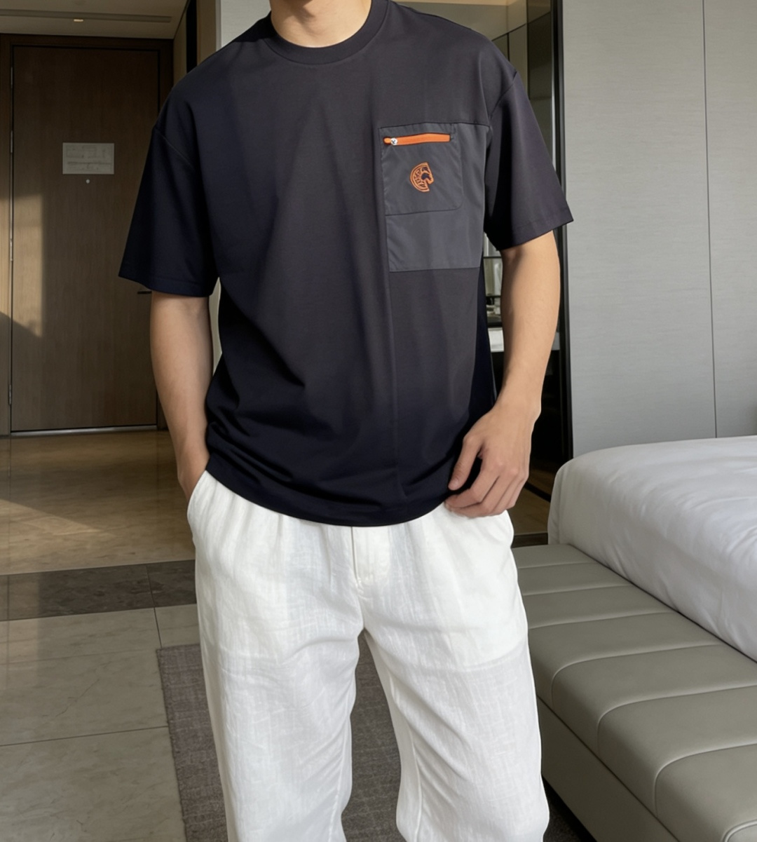 爱马家 2026春夏最新拼布口袋男士圆领T恤衫，宽大版型Over Size风格，完全不挑身材，整体效果宽