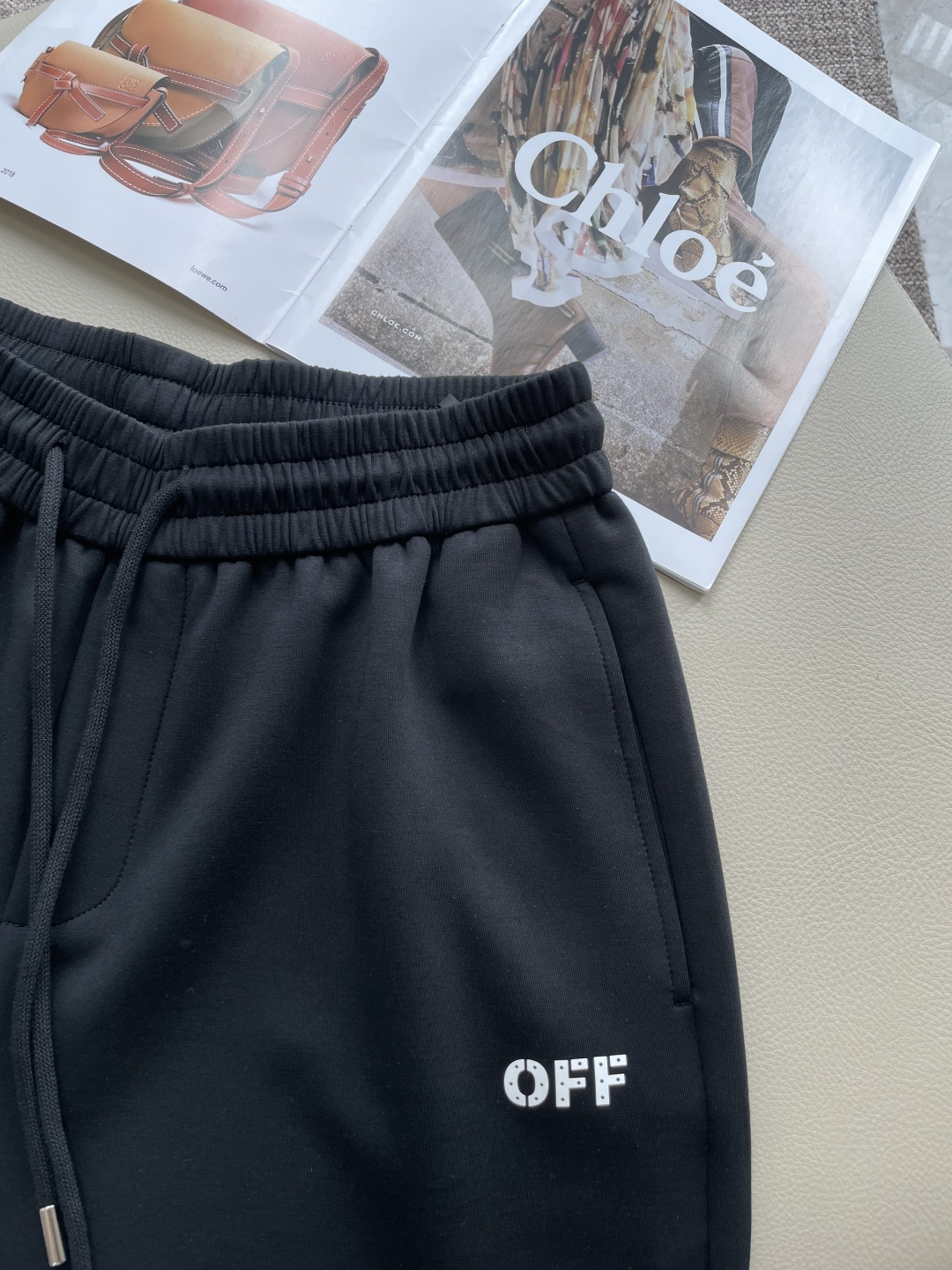 Off  重磅推荐！2026ss夏装新品 专柜在售 最新系列图案logo短裤 必须人手一件的节奏！进口顶