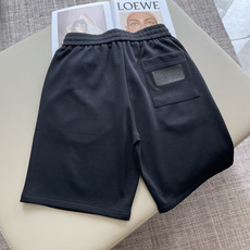 . Loewe 2026夏季短裤!百搭松紧腰休闲五分裤!松紧腰 两侧插袋 面料采用客供定织高支纯棉料,上身透气,柔软亲 . Loewe 2026夏季短裤!百搭松紧腰休闲五分裤!松紧腰 两侧插袋 面料采用客供定织高支纯棉料,上身透气,柔软亲