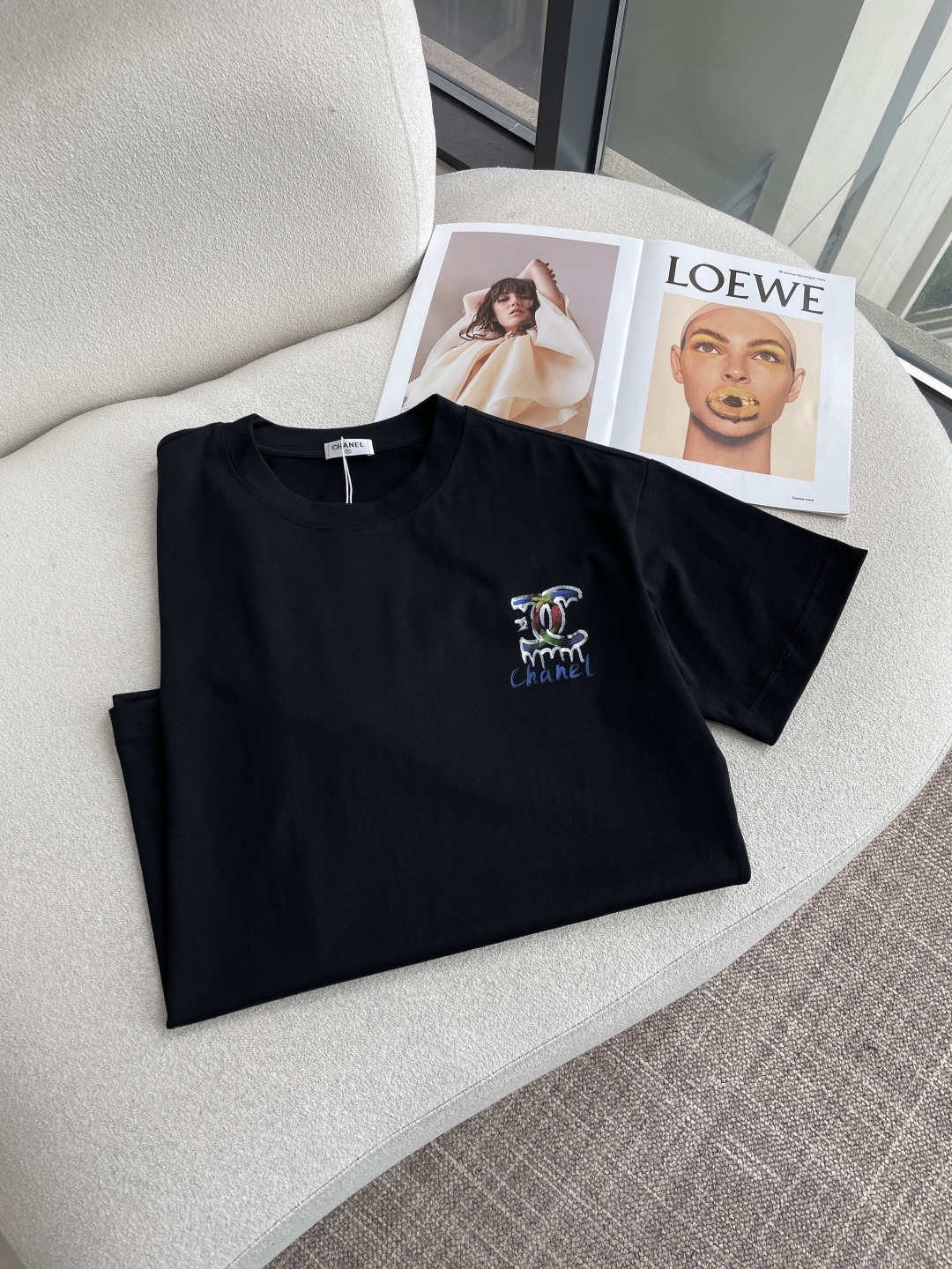 小香2026春夏款/官网同步面料采用重磅纯棉精梳棉面料，OS宽松版型，上身版型超正！日常百搭，衣橱必备单