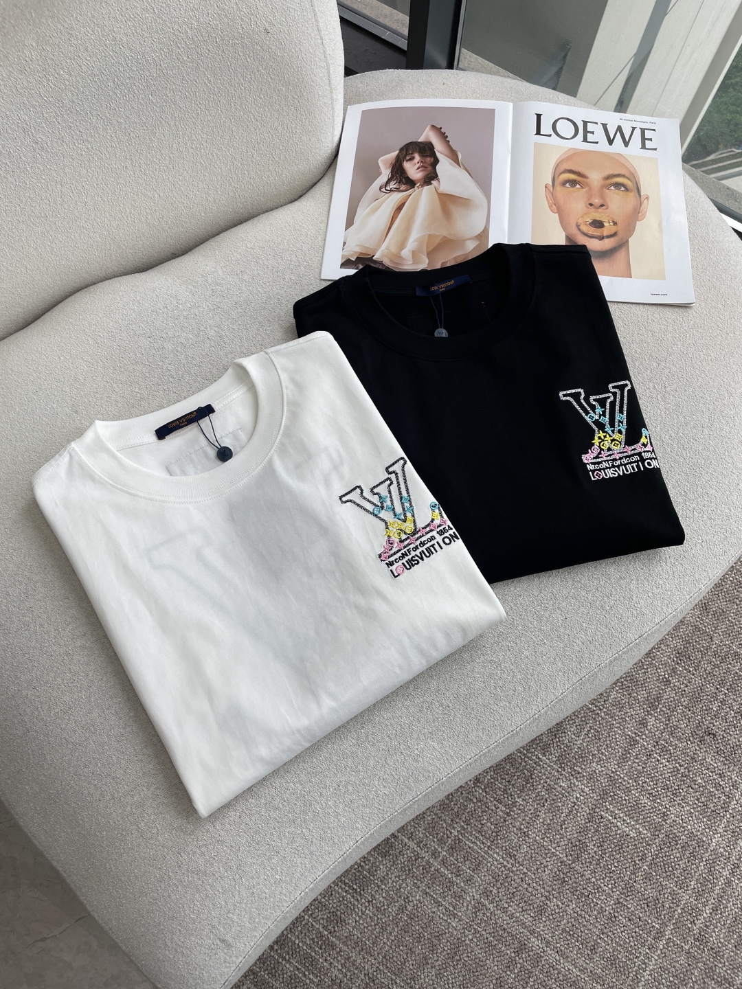 Lv2026春夏款/官网同步面料采用重磅纯棉精梳棉面料，OS宽松版型，上身版型超正！日常百搭，衣橱必备单