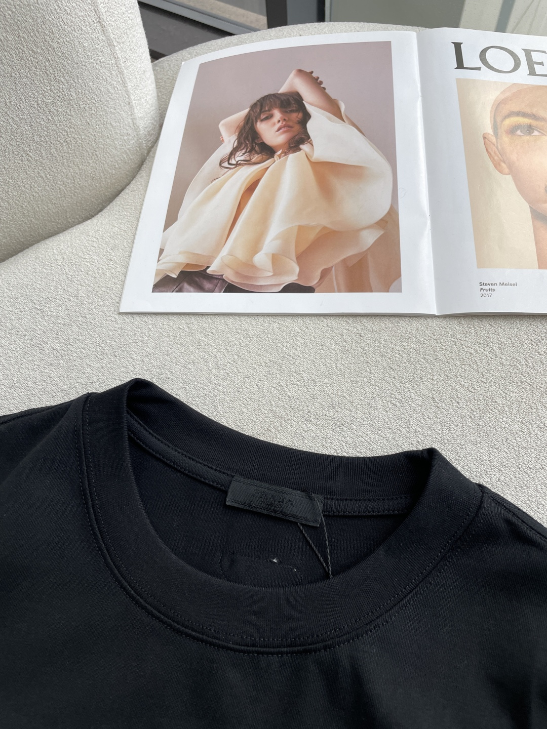 Prad 2026春夏款/官网同步面料采用重磅纯棉精梳棉面料，OS宽松版型，上身版型超正！日常百搭，衣橱