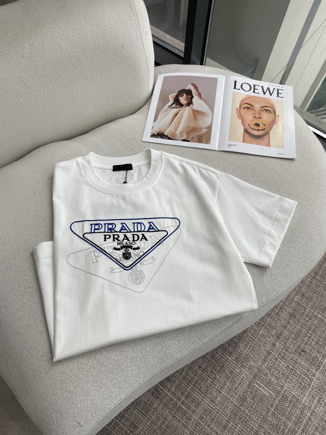 Prad 2026春夏款/官网同步面料采用重磅纯棉精梳棉面料，OS宽松版型，上身版型超正！日常百搭，衣橱