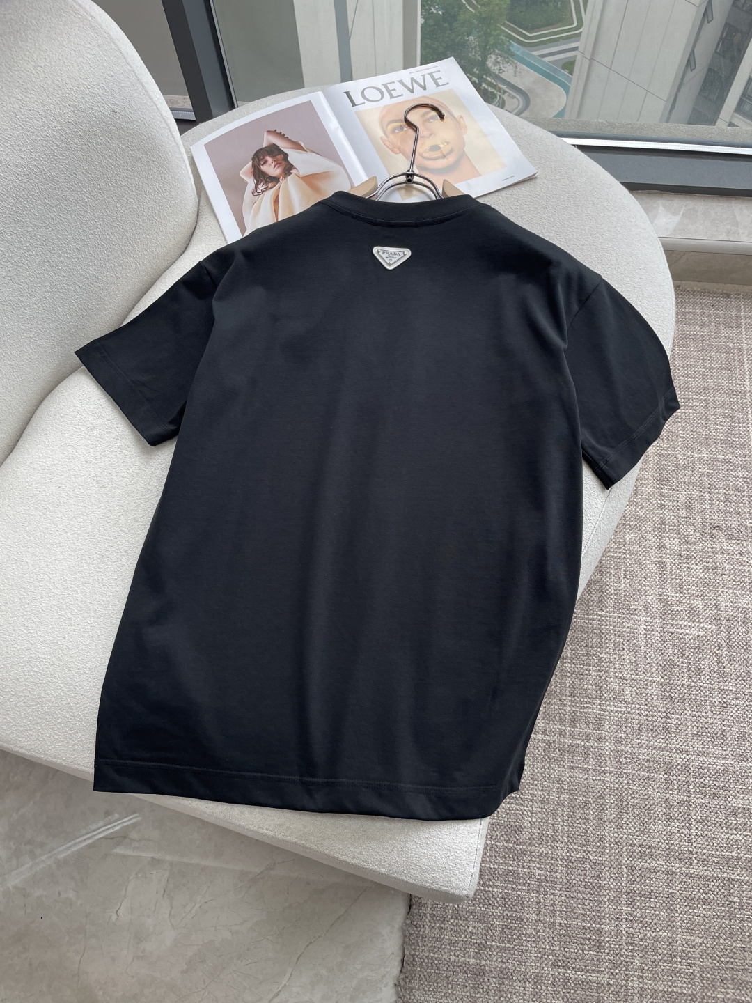 Prad 2026春夏款/官网同步面料采用重磅纯棉精梳棉面料，OS宽松版型，上身版型超正！日常百搭，衣橱