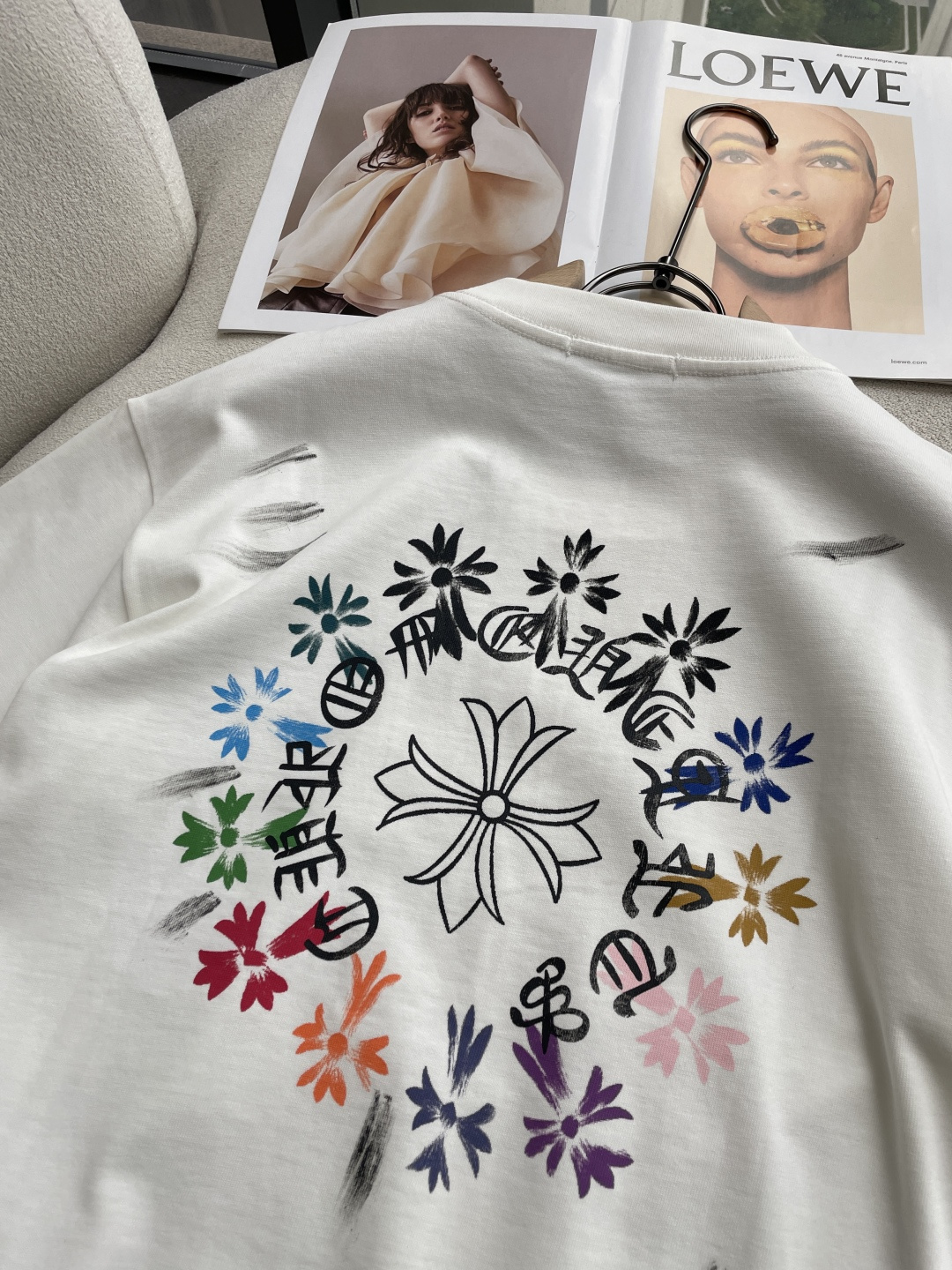 克罗心2026春夏款/官网同步面料采用重磅纯棉精梳棉面料，OS宽松版型，上身版型超正！日常百搭，衣橱必备