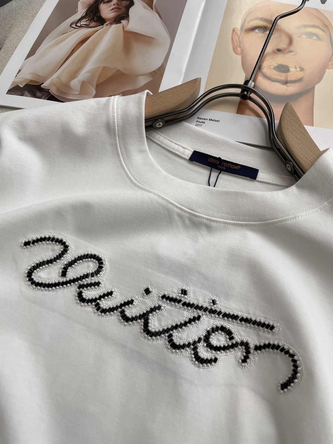 Lv2026春夏款/官网同步面料采用重磅纯棉精梳棉面料，OS宽松版型，上身版型超正！日常百搭，衣橱必备单