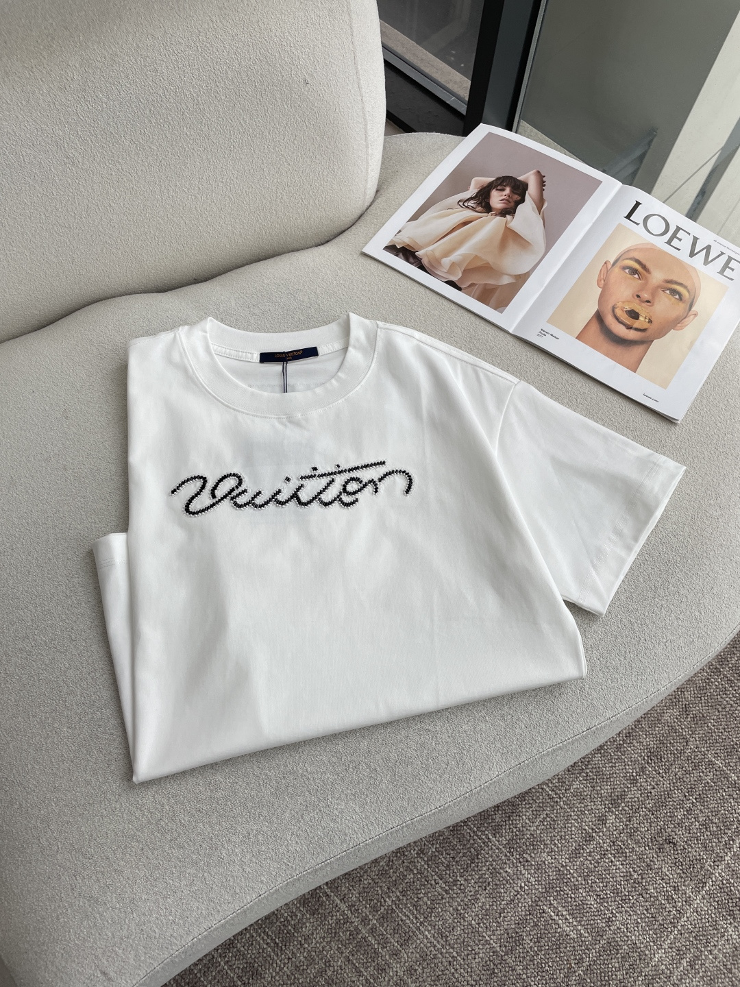 Lv2026春夏款/官网同步面料采用重磅纯棉精梳棉面料，OS宽松版型，上身版型超正！日常百搭，衣橱必备单