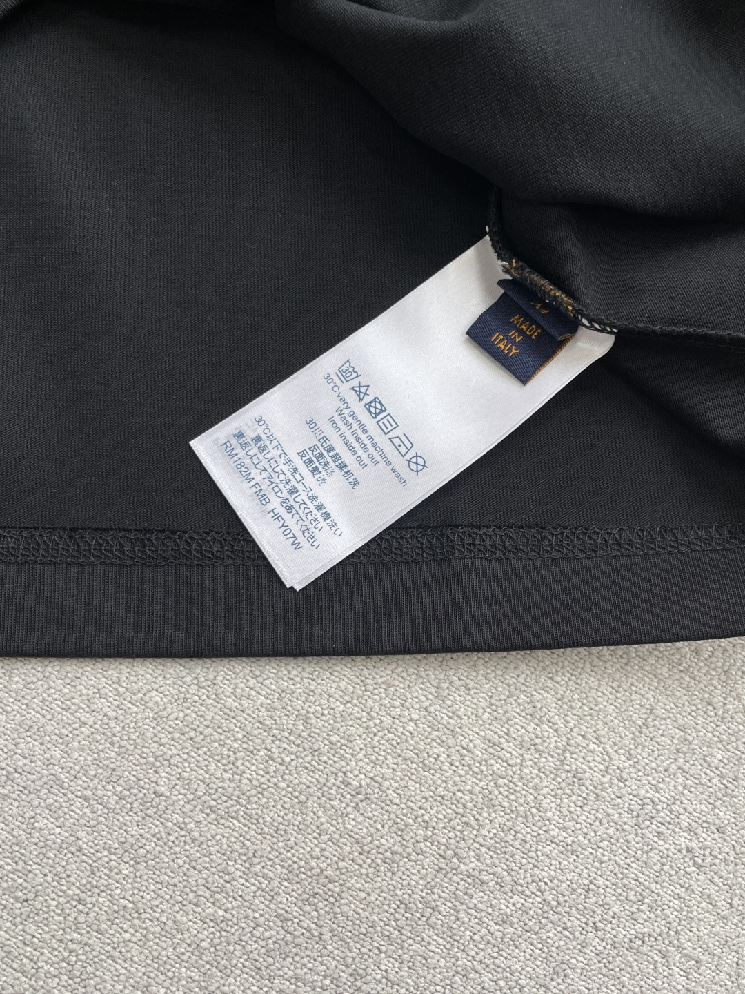 Lv2026春夏款/官网同步面料采用重磅纯棉精梳棉面料，OS宽松版型，上身版型超正！日常百搭，衣橱必备单