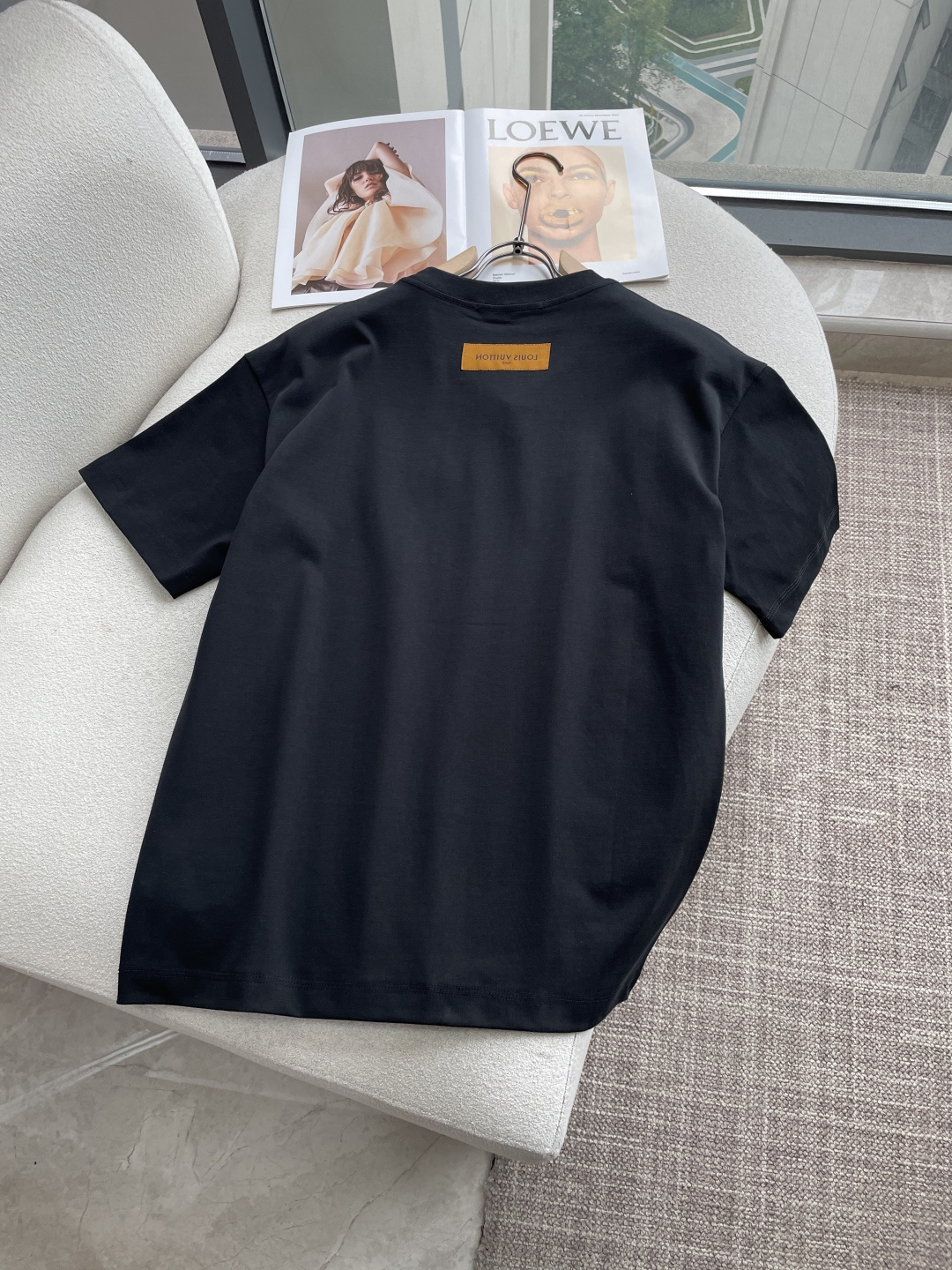 Lv2026春夏款/官网同步面料采用重磅纯棉精梳棉面料，OS宽松版型，上身版型超正！日常百搭，衣橱必备单