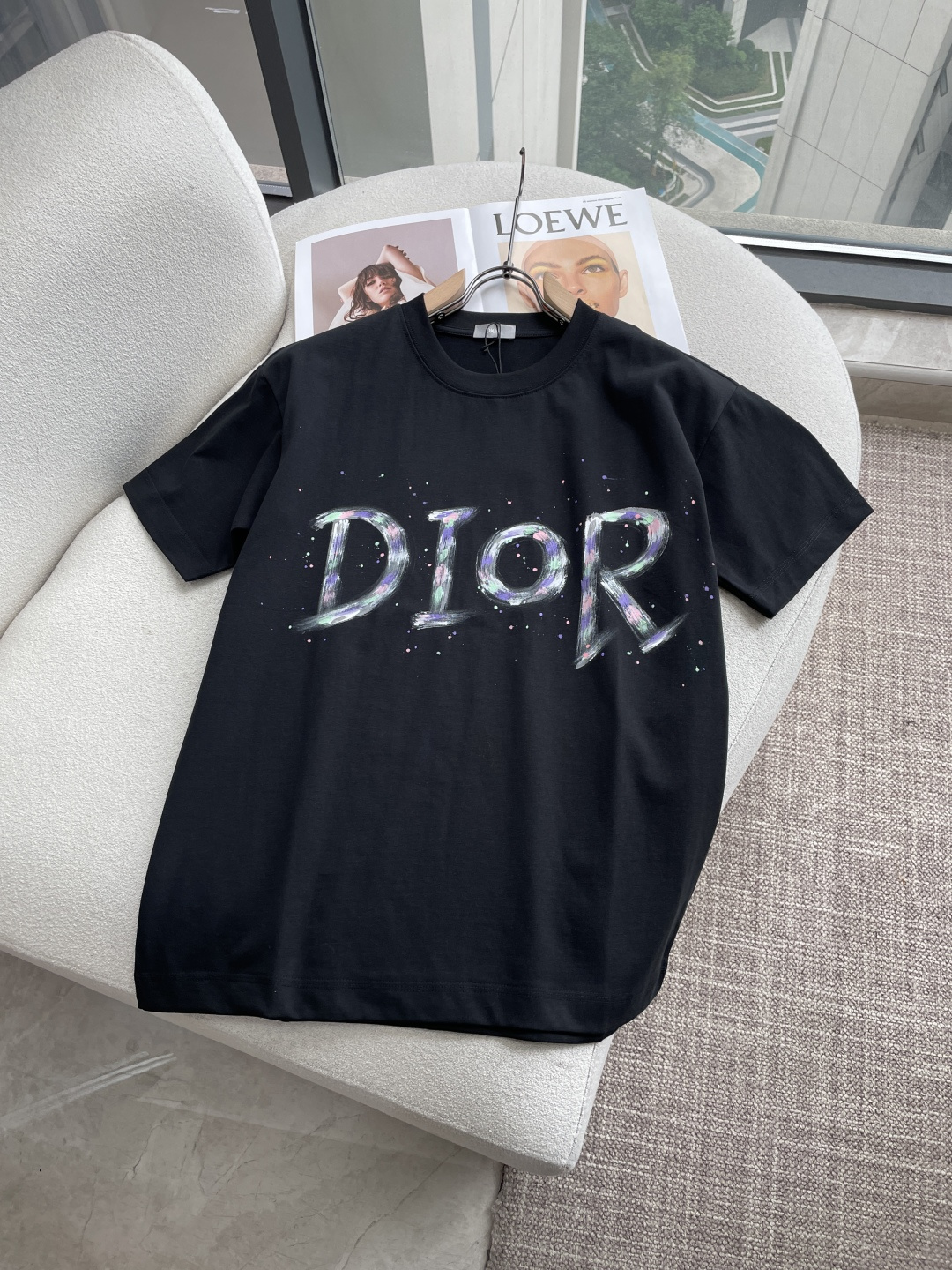 D奥2026春夏款/官网同步面料采用重磅纯棉精梳棉面料，OS宽松版型，上身版型超正！日常百搭，衣橱必备单