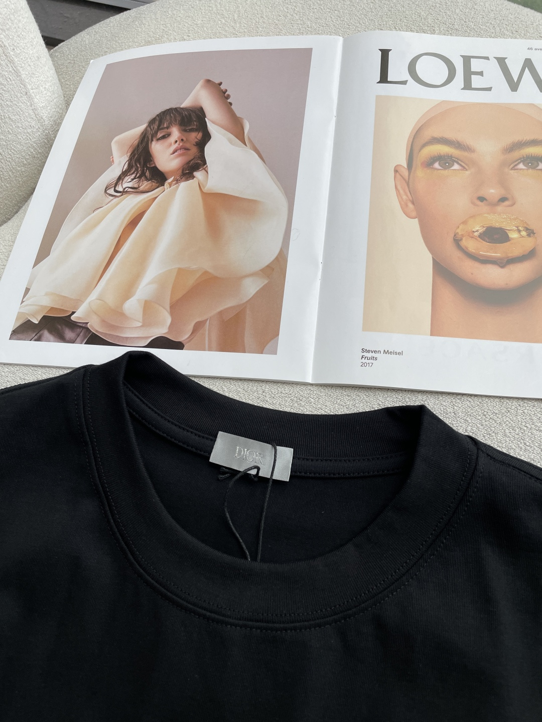 D奥2026春夏款/官网同步面料采用重磅纯棉精梳棉面料，OS宽松版型，上身版型超正！日常百搭，衣橱必备单