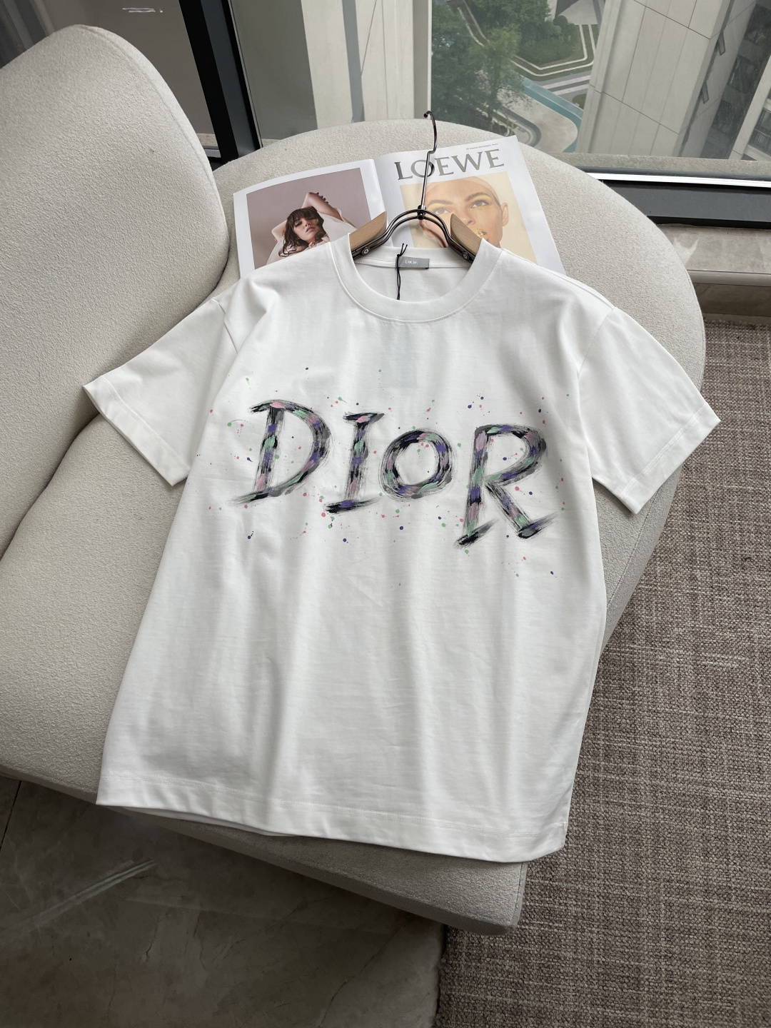 D奥2026春夏款/官网同步面料采用重磅纯棉精梳棉面料，OS宽松版型，上身版型超正！日常百搭，衣橱必备单