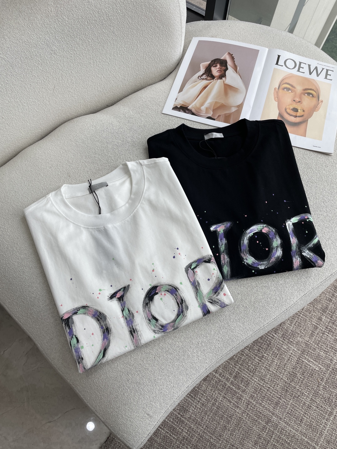 D奥2026春夏款/官网同步面料采用重磅纯棉精梳棉面料，OS宽松版型，上身版型超正！日常百搭，衣橱必备单