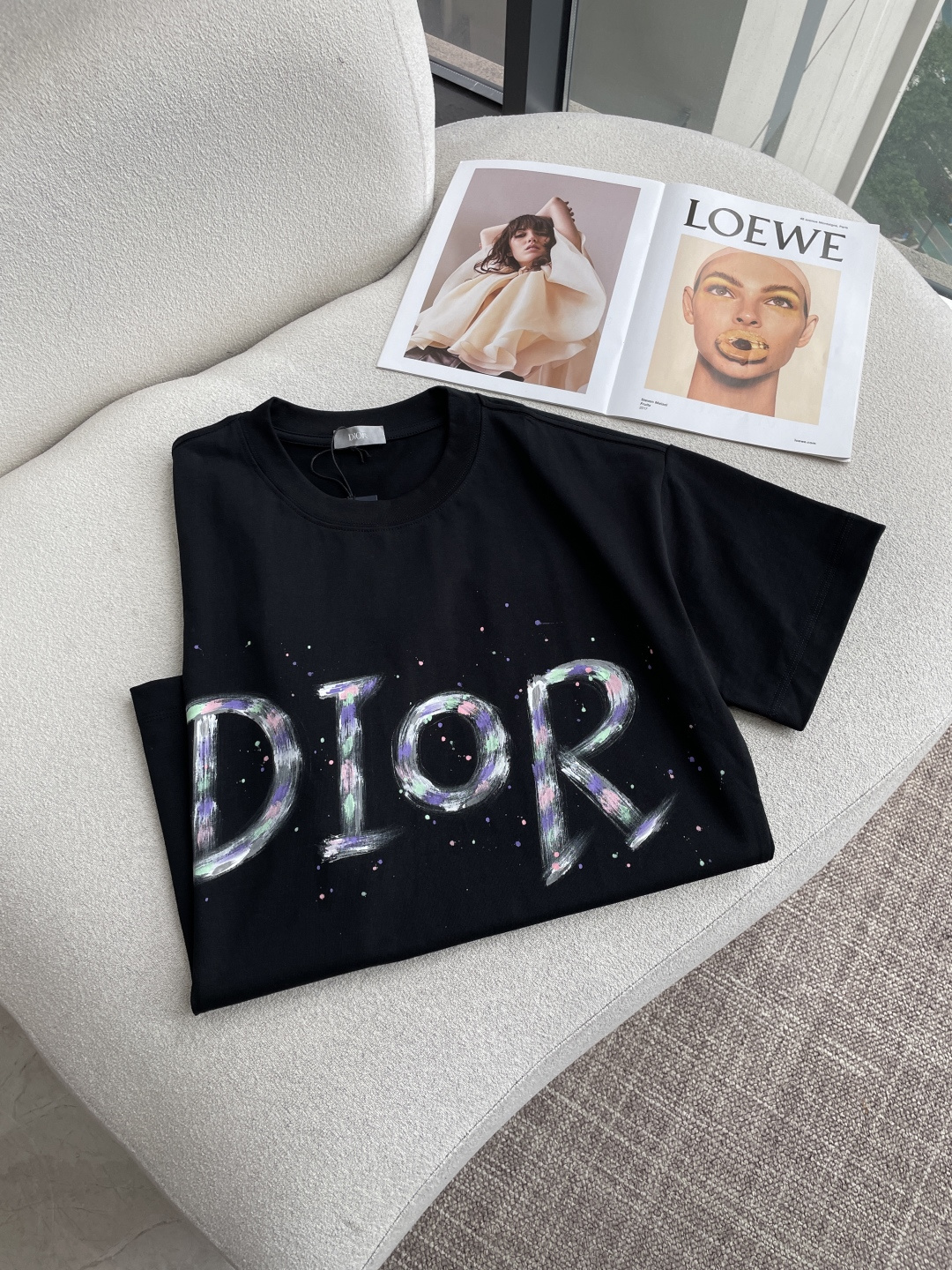 D奥2026春夏款/官网同步面料采用重磅纯棉精梳棉面料，OS宽松版型，上身版型超正！日常百搭，衣橱必备单