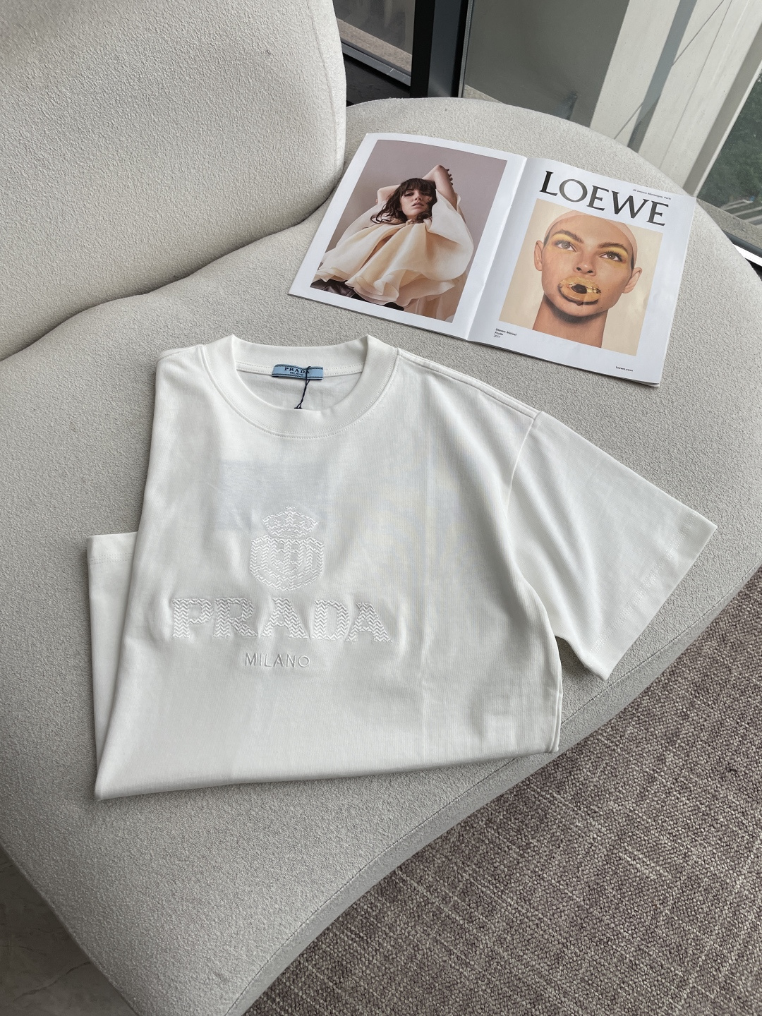 Prad2026春夏款/官网同步面料采用重磅纯棉精梳棉面料，OS宽松版型，上身版型超正！日常百搭，衣橱必