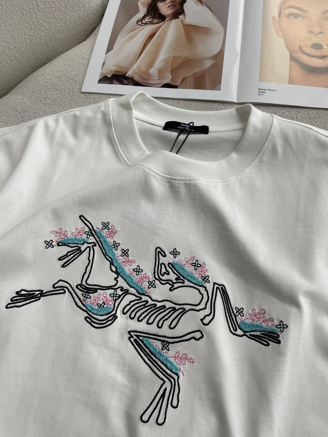 始祖🐦2026春夏款/官网同步面料采用重磅纯棉精梳棉面料，OS宽松版型，上身版型超正！日常百搭，衣橱必备