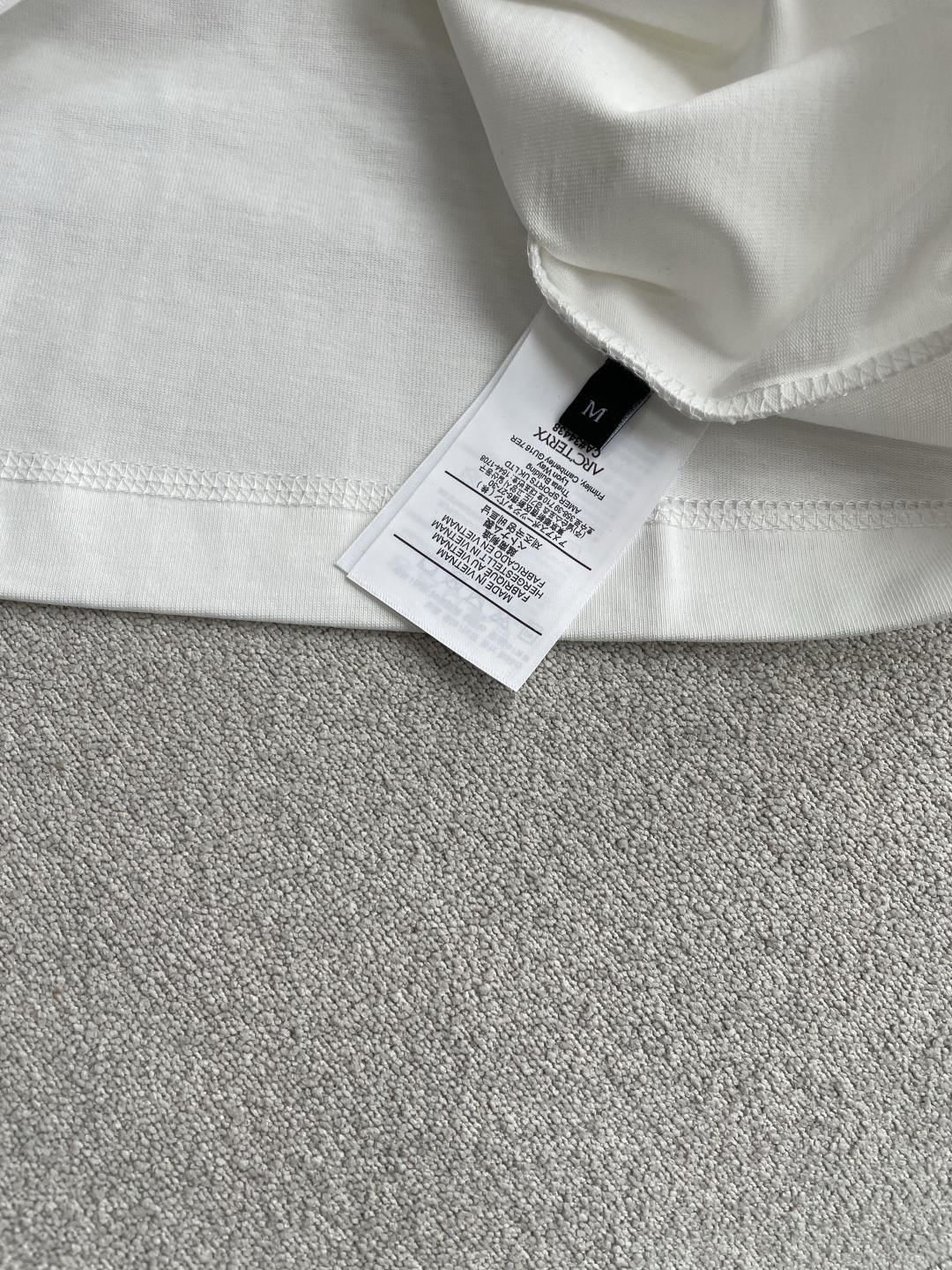 始祖🐦2026春夏款/官网同步面料采用重磅纯棉精梳棉面料，OS宽松版型，上身版型超正！日常百搭，衣橱必备