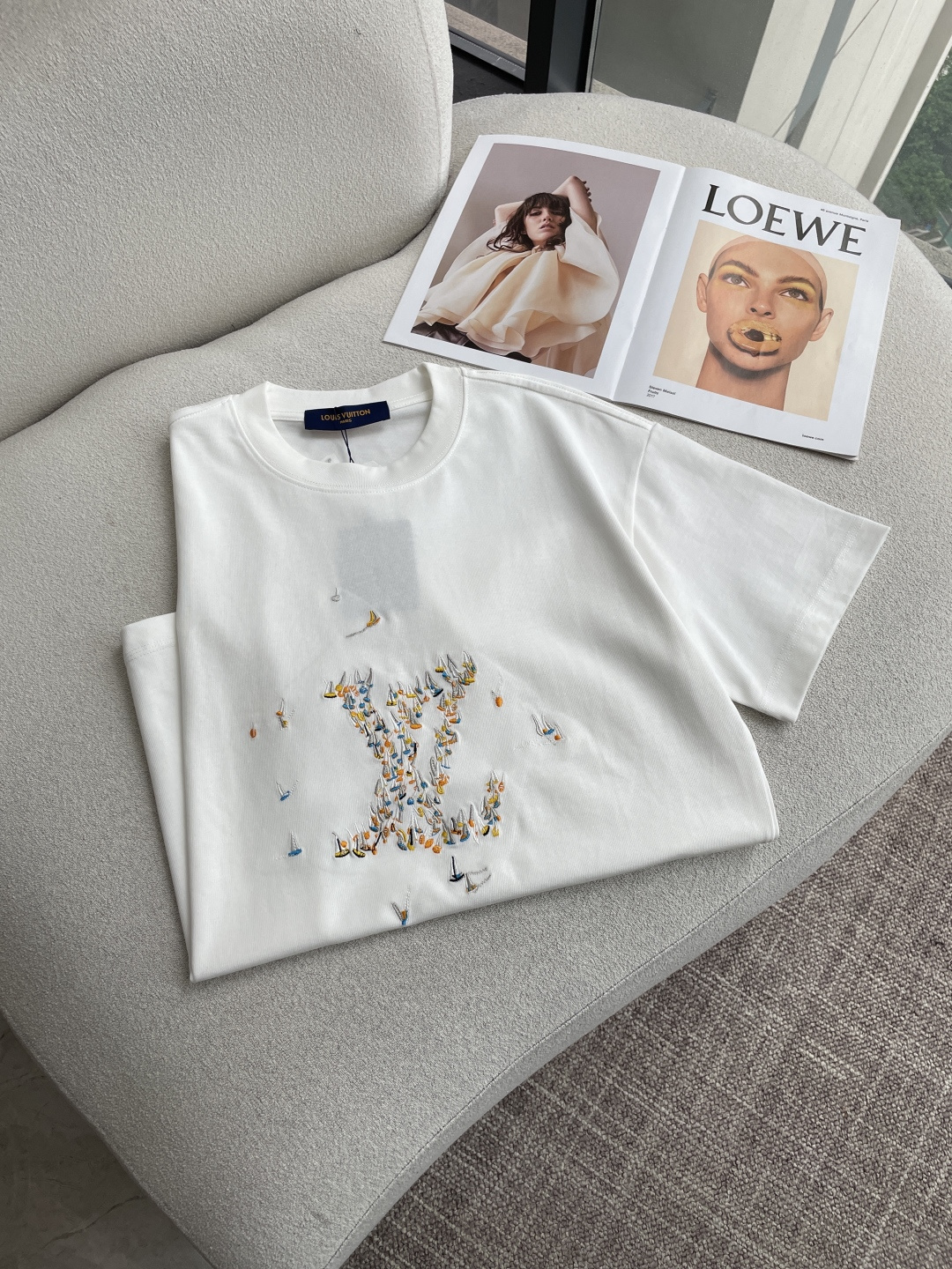 Lv 2026春夏款/官网同步面料采用重磅纯棉精梳棉面料，OS宽松版型，上身版型超正！日常百搭，衣橱必备