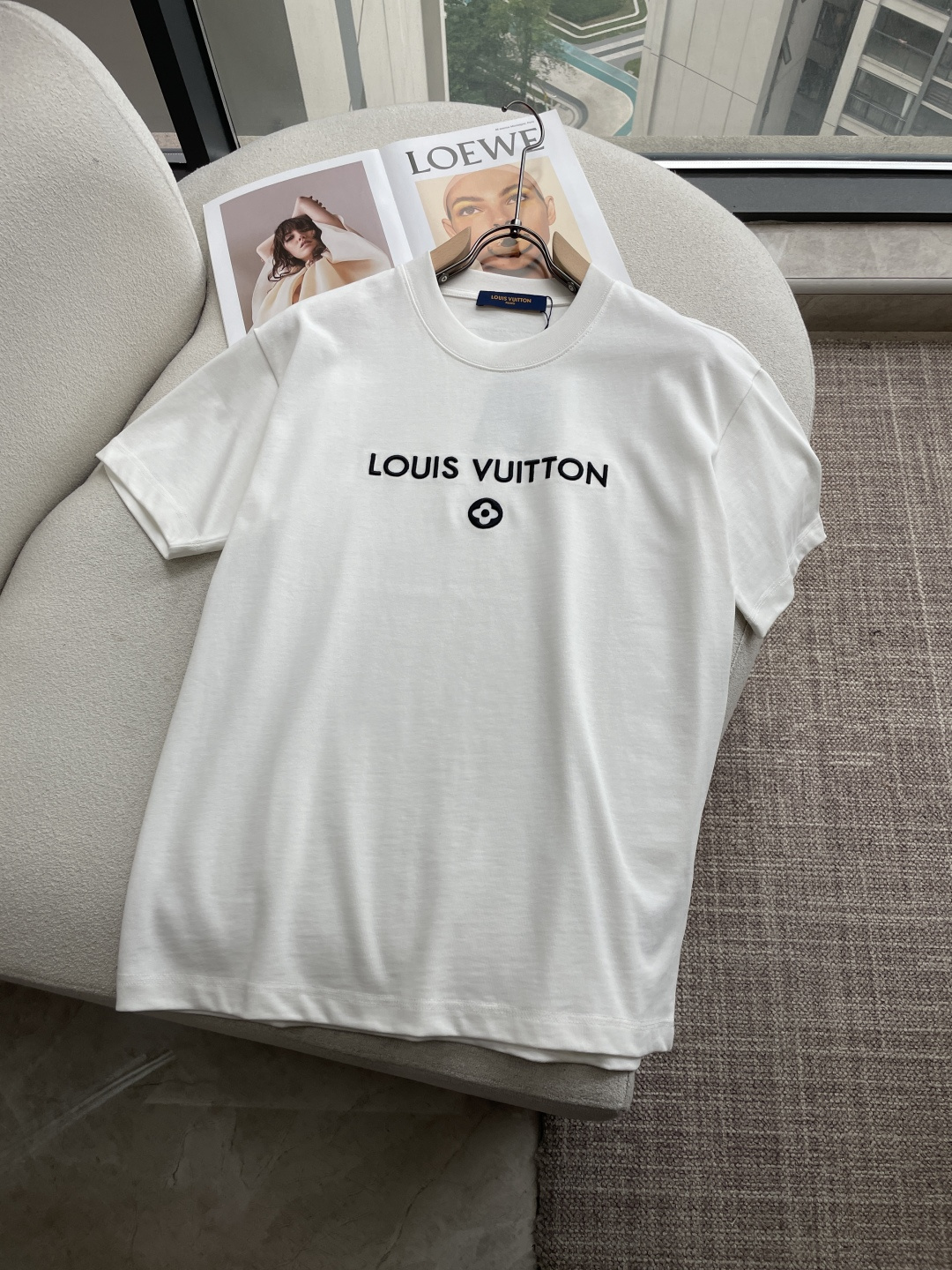 Lv2026春夏款/官网同步面料采用重磅纯棉精梳棉面料，OS宽松版型，上身版型超正！日常百搭，衣橱必备单