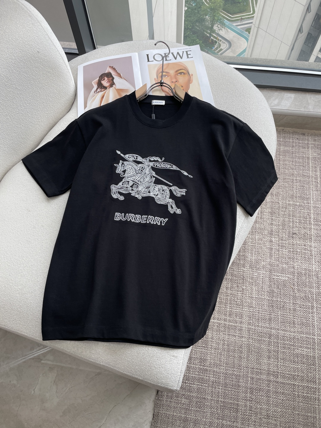 Bur2026春夏款/官网同步面料采用重磅纯棉精梳棉面料，OS宽松版型，上身版型超正！日常百搭，衣橱必备