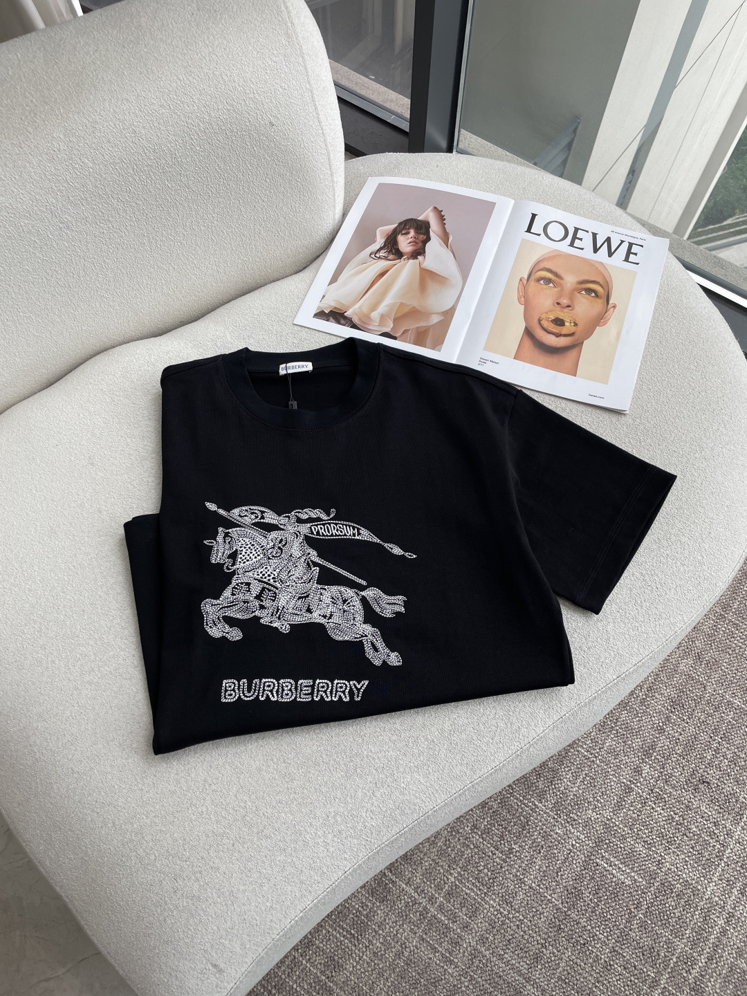 Bur2026春夏款/官网同步面料采用重磅纯棉精梳棉面料，OS宽松版型，上身版型超正！日常百搭，衣橱必备