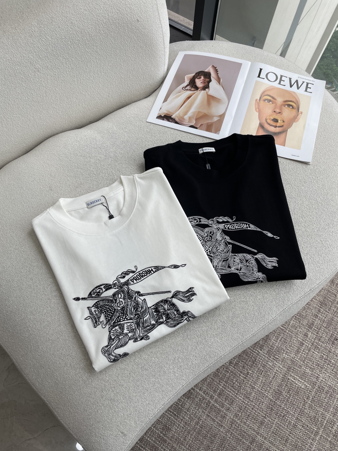 Bur2026春夏款/官网同步面料采用重磅纯棉精梳棉面料，OS宽松版型，上身版型超正！日常百搭，衣橱必备