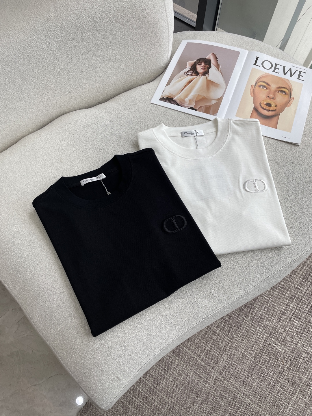 D奥2026春夏款/官网同步面料采用重磅纯棉精梳棉面料，OS宽松版型，上身版型超正！日常百搭，衣橱必备单