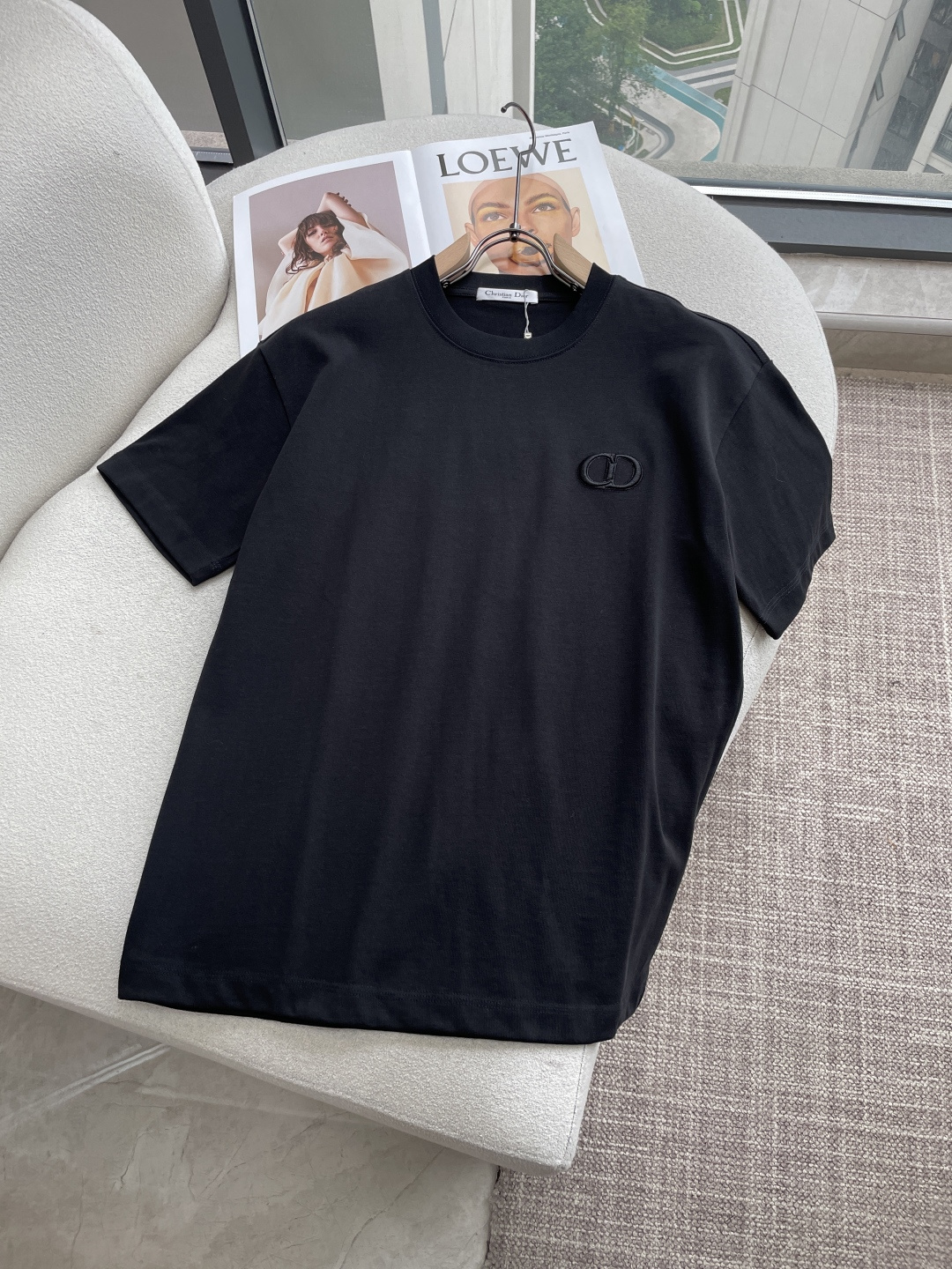 D奥2026春夏款/官网同步面料采用重磅纯棉精梳棉面料，OS宽松版型，上身版型超正！日常百搭，衣橱必备单