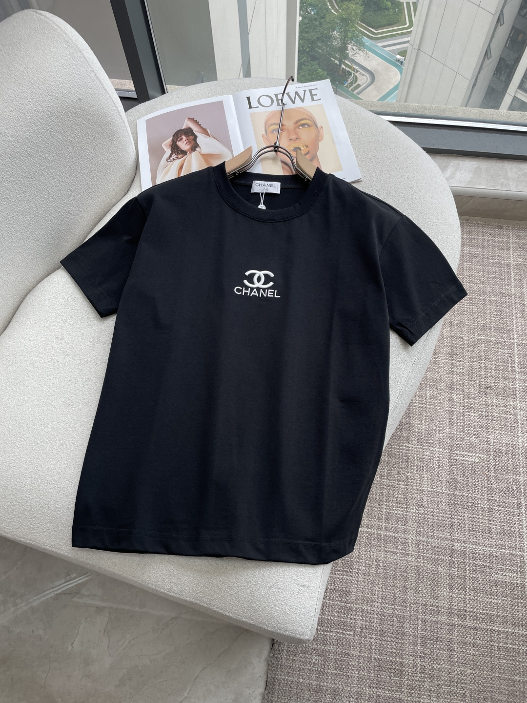 小香2026春夏款/官网同步面料采用重磅纯棉精梳棉面料，OS宽松版型，上身版型超正！日常百搭，衣橱必备单