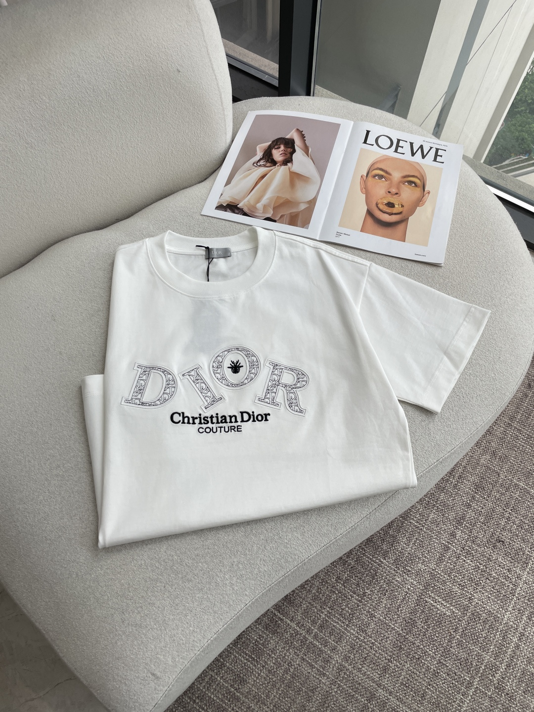 D奥2026春夏款/官网同步面料采用重磅纯棉精梳棉面料，OS宽松版型，上身版型超正！日常百搭，衣橱必备单