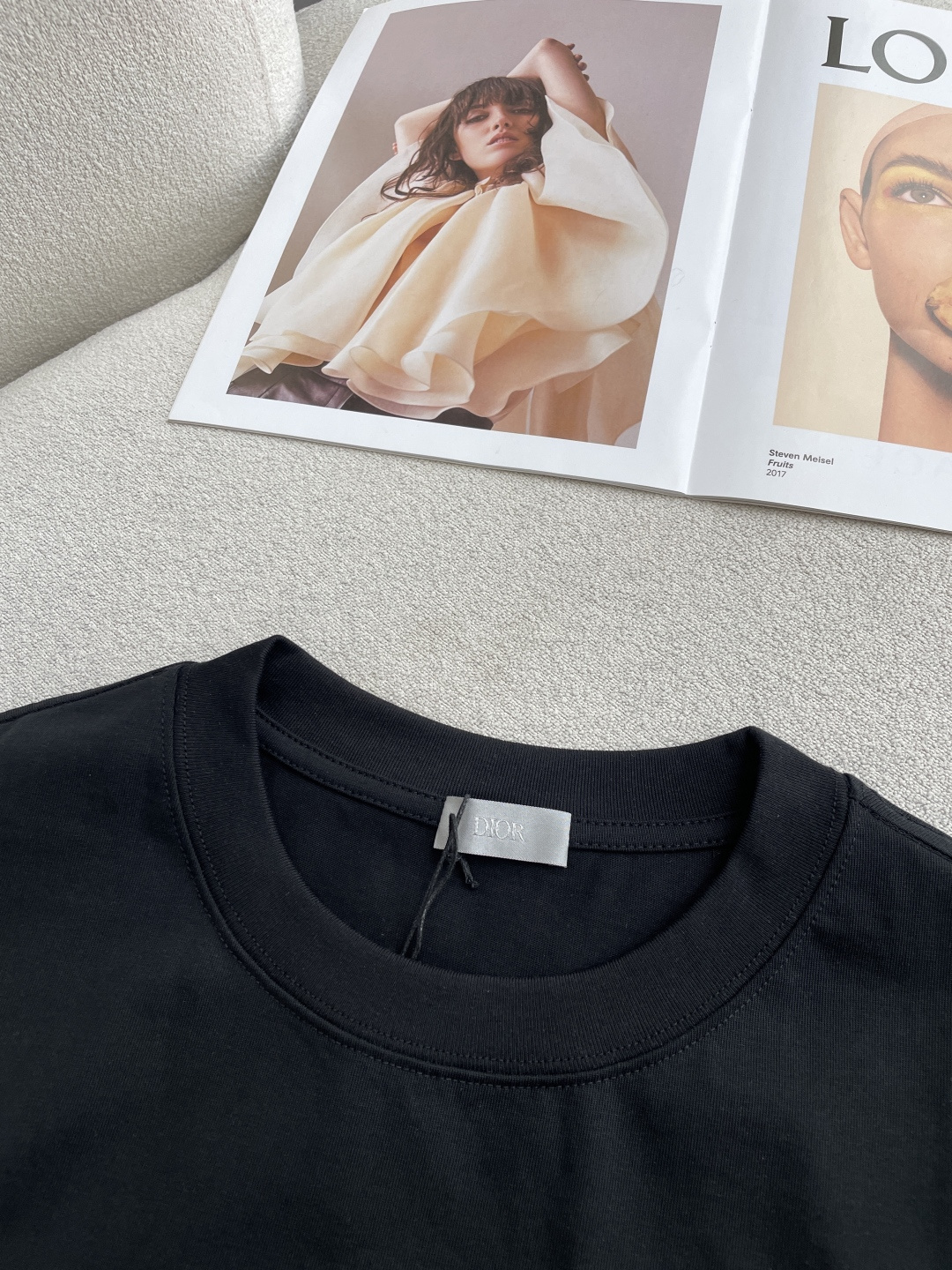 D奥2026春夏款/官网同步面料采用重磅纯棉精梳棉面料，OS宽松版型，上身版型超正！日常百搭，衣橱必备单