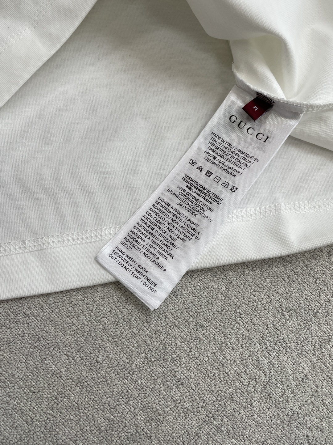 Gucc2026春夏款/官网同步面料采用重磅纯棉精梳棉面料，OS宽松版型，上身版型超正！日常百搭，衣橱必