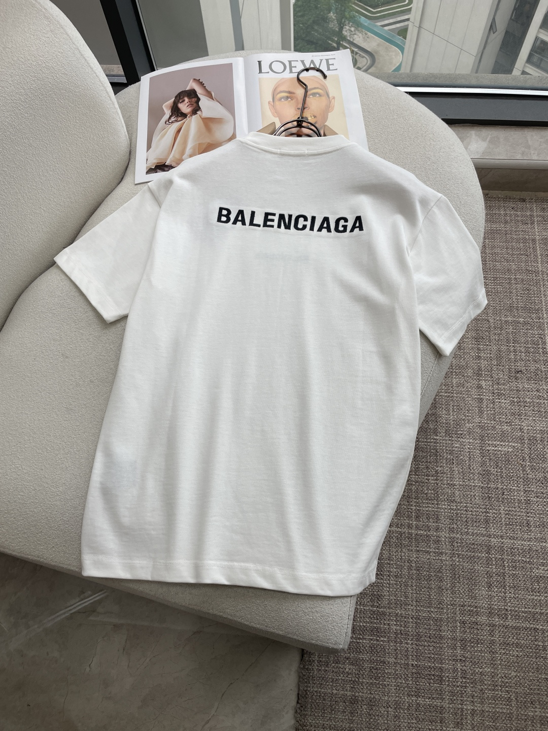 巴黎2026春夏款/官网同步面料采用重磅纯棉精梳棉面料，OS宽松版型，上身版型超正！日常百搭，衣橱必备单