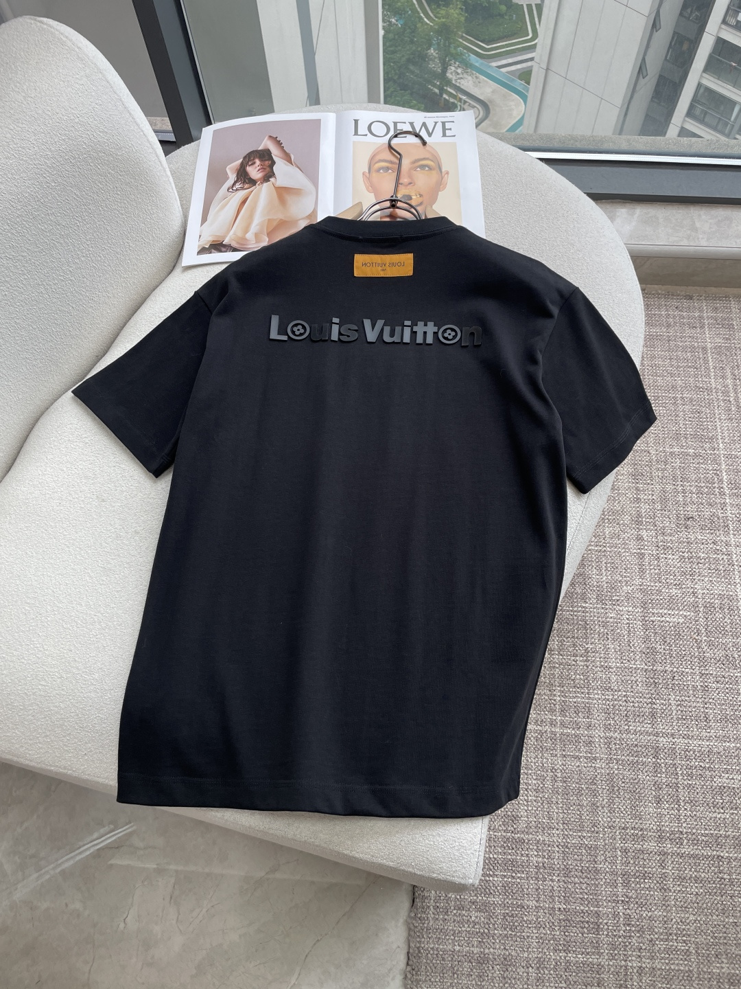 Lv2026春夏款/官网同步面料采用重磅纯棉精梳棉面料，OS宽松版型，上身版型超正！日常百搭，衣橱必备单