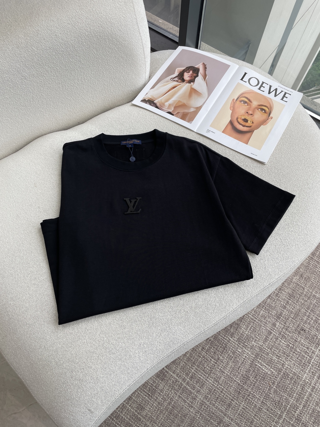 Lv2026春夏款/官网同步面料采用重磅纯棉精梳棉面料，OS宽松版型，上身版型超正！日常百搭，衣橱必备单