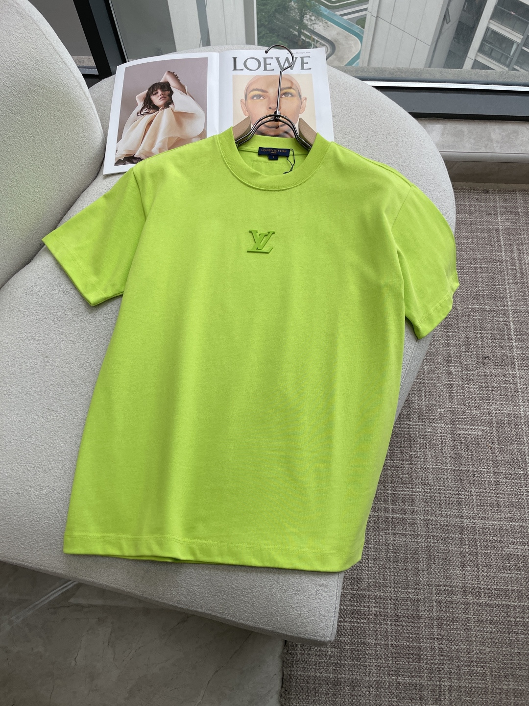 Lv2026春夏款/官网同步面料采用重磅纯棉精梳棉面料，OS宽松版型，上身版型超正！日常百搭，衣橱必备单