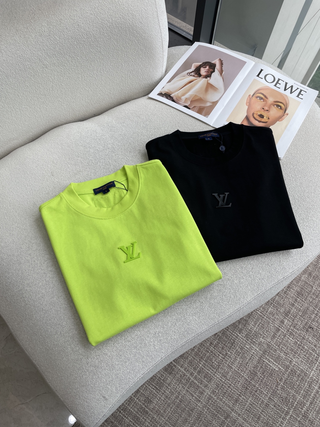 Lv2026春夏款/官网同步面料采用重磅纯棉精梳棉面料，OS宽松版型，上身版型超正！日常百搭，衣橱必备单