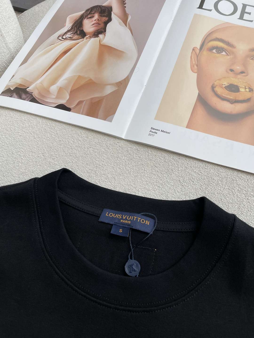 Lv2026春夏款/官网同步面料采用重磅纯棉精梳棉面料，OS宽松版型，上身版型超正！日常百搭，衣橱必备单