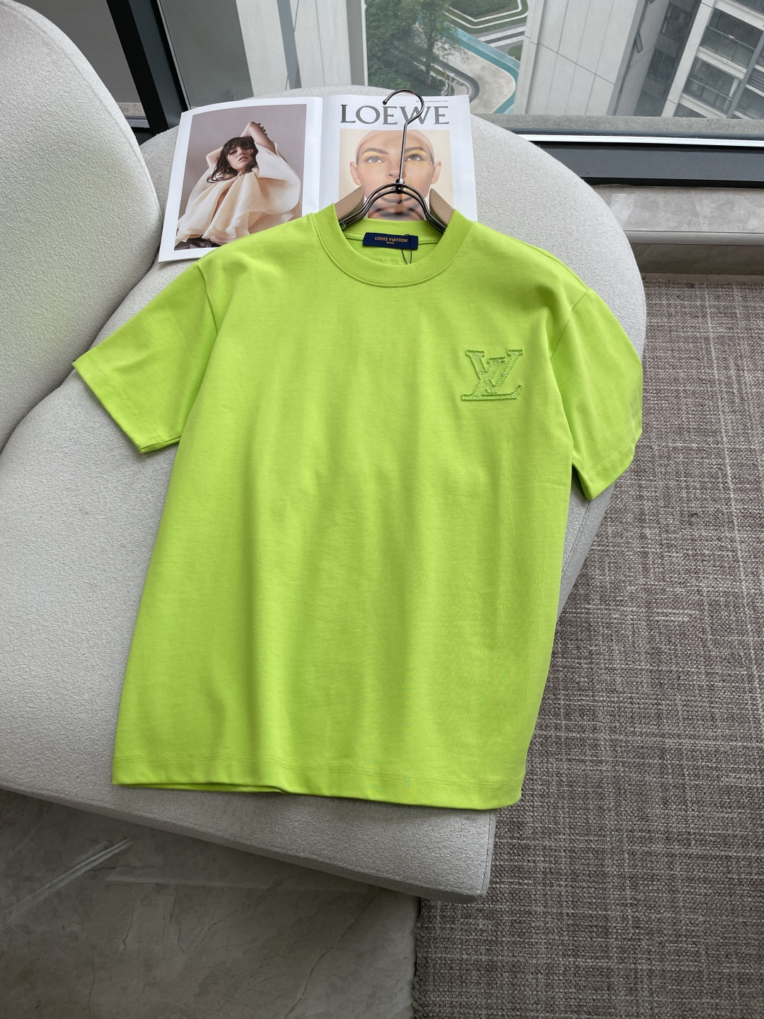 Lv2026春夏款/官网同步面料采用重磅纯棉精梳棉面料，OS宽松版型，上身版型超正！日常百搭，衣橱必备单