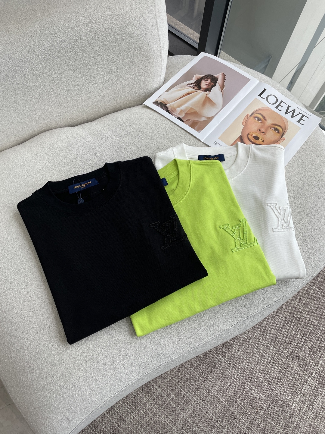 Lv2026春夏款/官网同步面料采用重磅纯棉精梳棉面料，OS宽松版型，上身版型超正！日常百搭，衣橱必备单