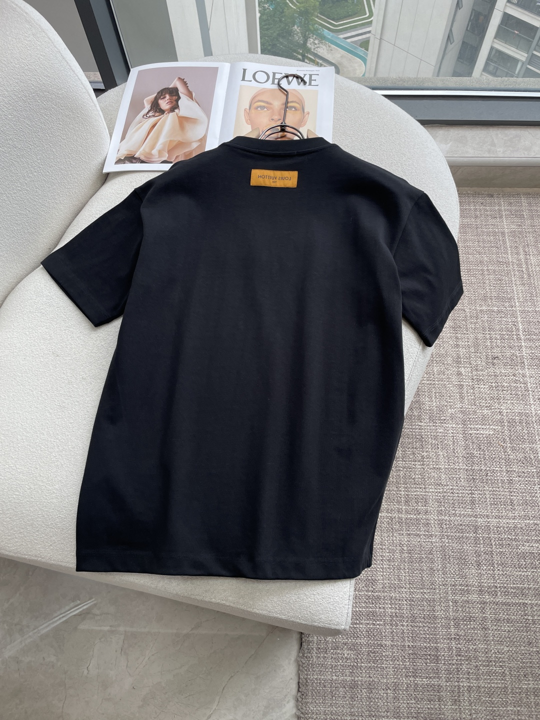 Lv2026春夏款/官网同步面料采用重磅纯棉精梳棉面料，OS宽松版型，上身版型超正！日常百搭，衣橱必备单